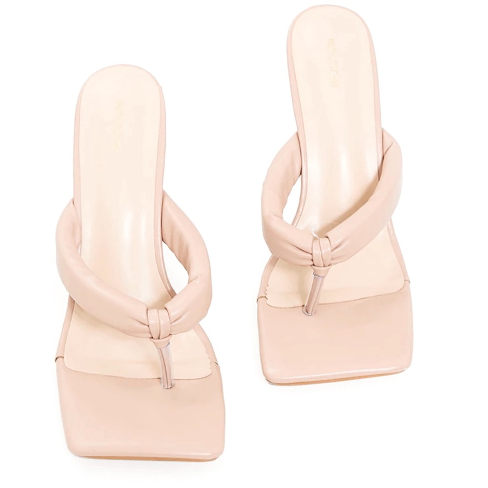 Pretty Little Thing Nude PU Padded Toe Thong Mid Heeled Square Toe Mules Size 7 - Picture 3 of 7